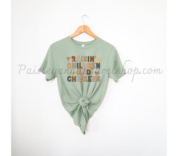 Raisin children and chickens mom on sage tee